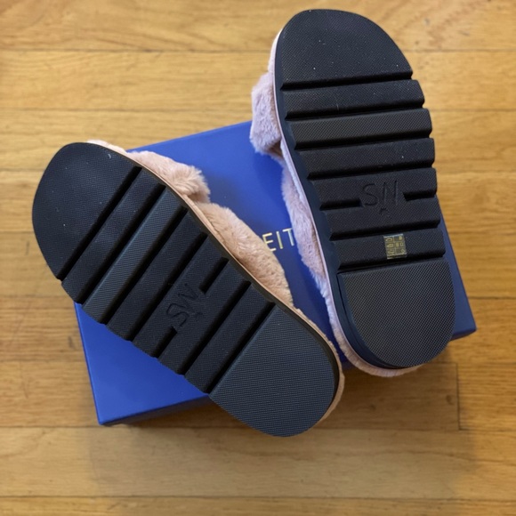 STUART WEITZMAN Roza Lift Chill Faux Fur Platform Slides - Women’s Size 8 - New - Picture 9 of 10